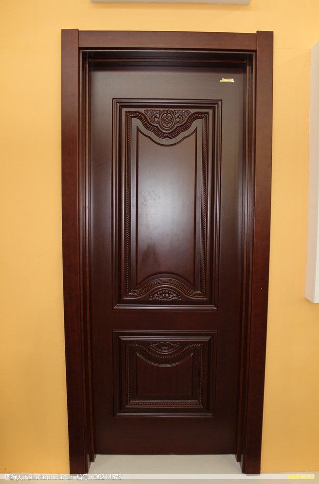 实木家具确实有魅力,但并非所有工艺都值得购买。下面把关键点整理清楚,帮助大家理性选购。 实木家具确实有魅力,但并非所有工艺都值得购买。下面把关键点整理清楚,帮助大家理性选购。