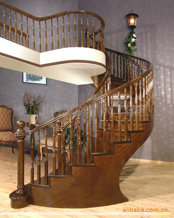 在家居装修中,很多人会把目光投向实木家具,认为它既有自然质感又环保耐用,是提升居家品质的不错选择。但常见的问题是,原木家具和实木家具容易混淆。它们在材料来源、加工工艺和价格等方面存在明显差异,选错可能花了钱却达不到预期效果。下面从要点入手,帮助你更清晰地理解两者的区别,方便选购时做出更明智的决策。 在家居装修中,很多人会把目光投向实木家具,认为它既有自然质感又环保耐用,是提升居家品质的不错选择。但常见的问题是,原木家具和实木家具容易混淆。它们在材料来源、加工工艺和价格等方面存在明显差异,选错可能花了钱却达不到预期效果。下面从要点入手,帮助你更清晰地理解两者的区别,方便选购时做出更明智的决策。