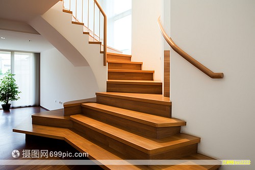 实木楼梯的加工与安装通常分为若干关键步骤。加工环节包括材料挑选、处理与模板制作;安装环节涵盖定位、踏步安置、扶手及围栏等部件的组装与固定。为了确保结构稳定与美观,龙骨还需经过专门工序和现场固定。 实木楼梯的加工与安装通常分为若干关键步骤。加工环节包括材料挑选、处理与模板制作;安装环节涵盖定位、踏步安置、扶手及围栏等部件的组装与固定。为了确保结构稳定与美观,龙骨还需经过专门工序和现场固定。