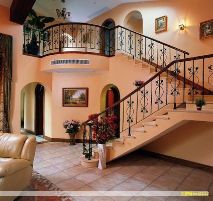 在建材装修市场,木门的种类和价格差异很大,选购时容易被不熟悉的商家误导。下面整理了一些挑选要点,供参考。 在建材装修市场,木门的种类和价格差异很大,选购时容易被不熟悉的商家误导。下面整理了一些挑选要点,供参考。