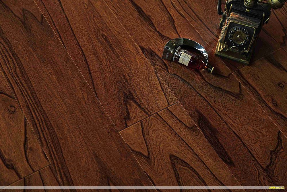 衣柜定制中的常见翻车点整理,帮助你在家装阶段避免重复错误。 衣柜定制中的常见翻车点整理,帮助你在家装阶段避免重复错误。