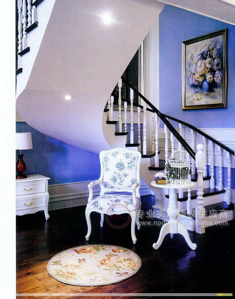 中式实木椅：传承与雅致并存