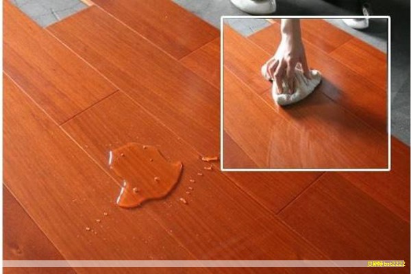 木材有着悠久的使用历史,但由于天然木材塑性较差,在现代社会里常被金属与塑料取代。鉴于木材具备环保、可再生等优点,科学家们正在探索让木材更易塑形并提升硬度的新途径,以期在未来成为金属和塑料的有力替代品。 木材有着悠久的使用历史,但由于天然木材塑性较差,在现代社会里常被金属与塑料取代。鉴于木材具备环保、可再生等优点,科学家们正在探索让木材更易塑形并提升硬度的新途径,以期在未来成为金属和塑料的有力替代品。