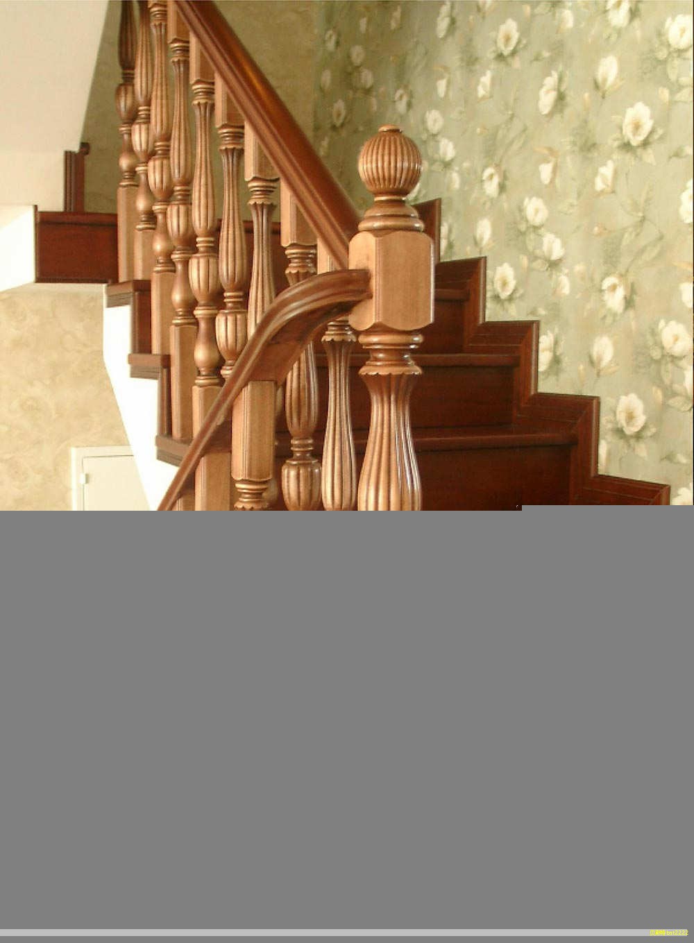 木门的核心区别在于材质、门芯结构与制造工艺，常见的类型及其价格走向如下：