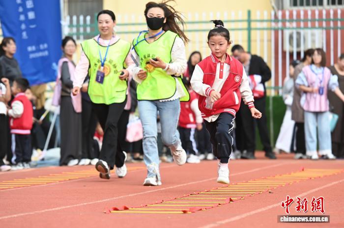 1200余名选手参与陕西省体能大赛预选赛 赛场上演