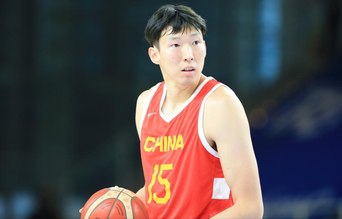 周琦罚球命中率暴跌引热议 宫鲁鸣早提训练难题