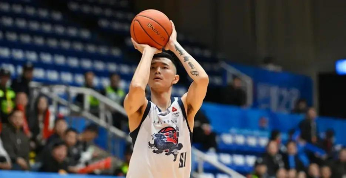 山东男篮补强内线迎战山西 三连胜势头能否延续