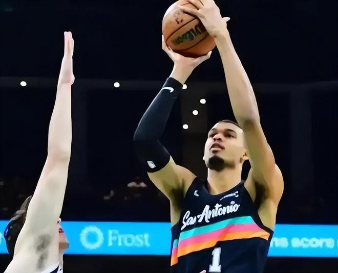 NBA常规赛前瞻：雷霆迎战活塞 马刺冲击9连胜 太