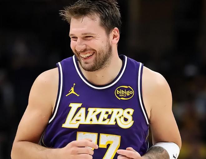 NBA常规赛前瞻：雷霆迎战活塞 马刺冲击9连胜 太