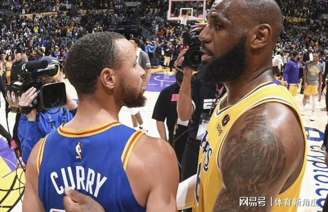 湖人排名暴跌内讧升级 范德彪遭换下引争议