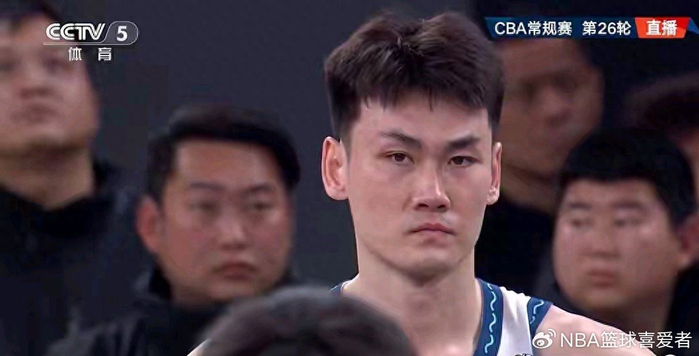 青岛客场遭逆转 上海展现冠军相