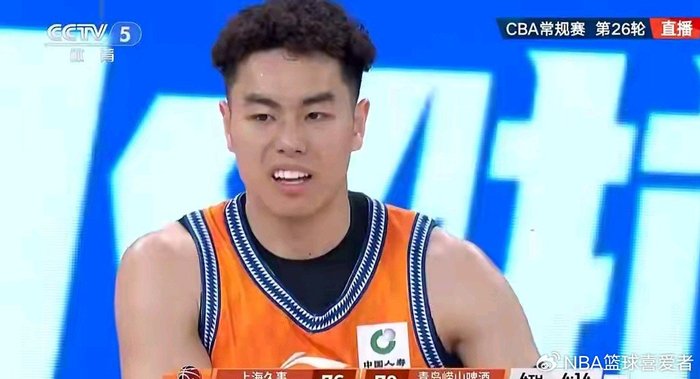 青岛客场遭逆转 上海展现冠军相