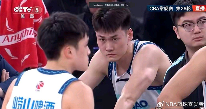 青岛客场遭逆转 上海展现冠军相